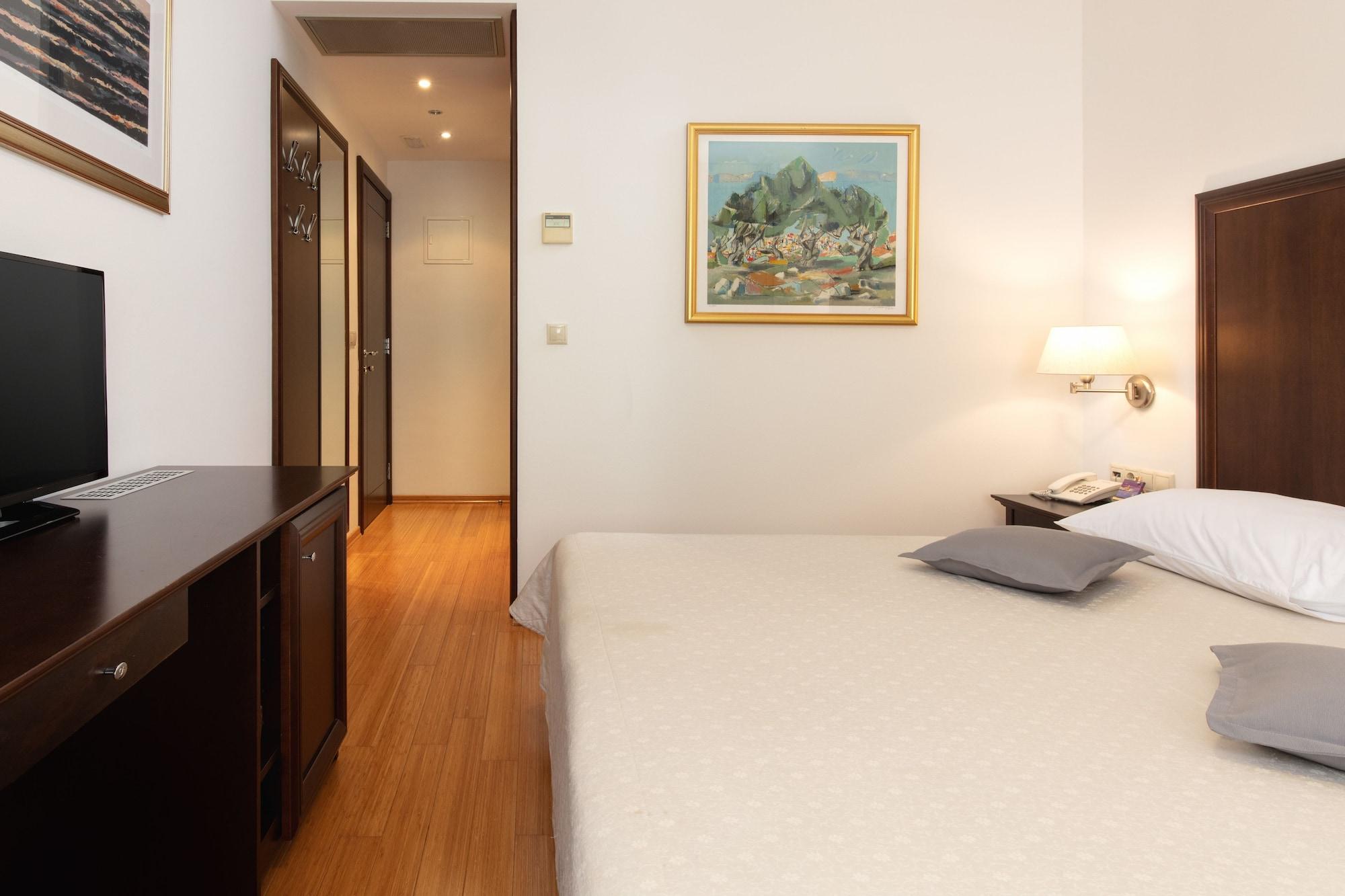 Hotel Croatia Baska Voda Ngoại thất bức ảnh