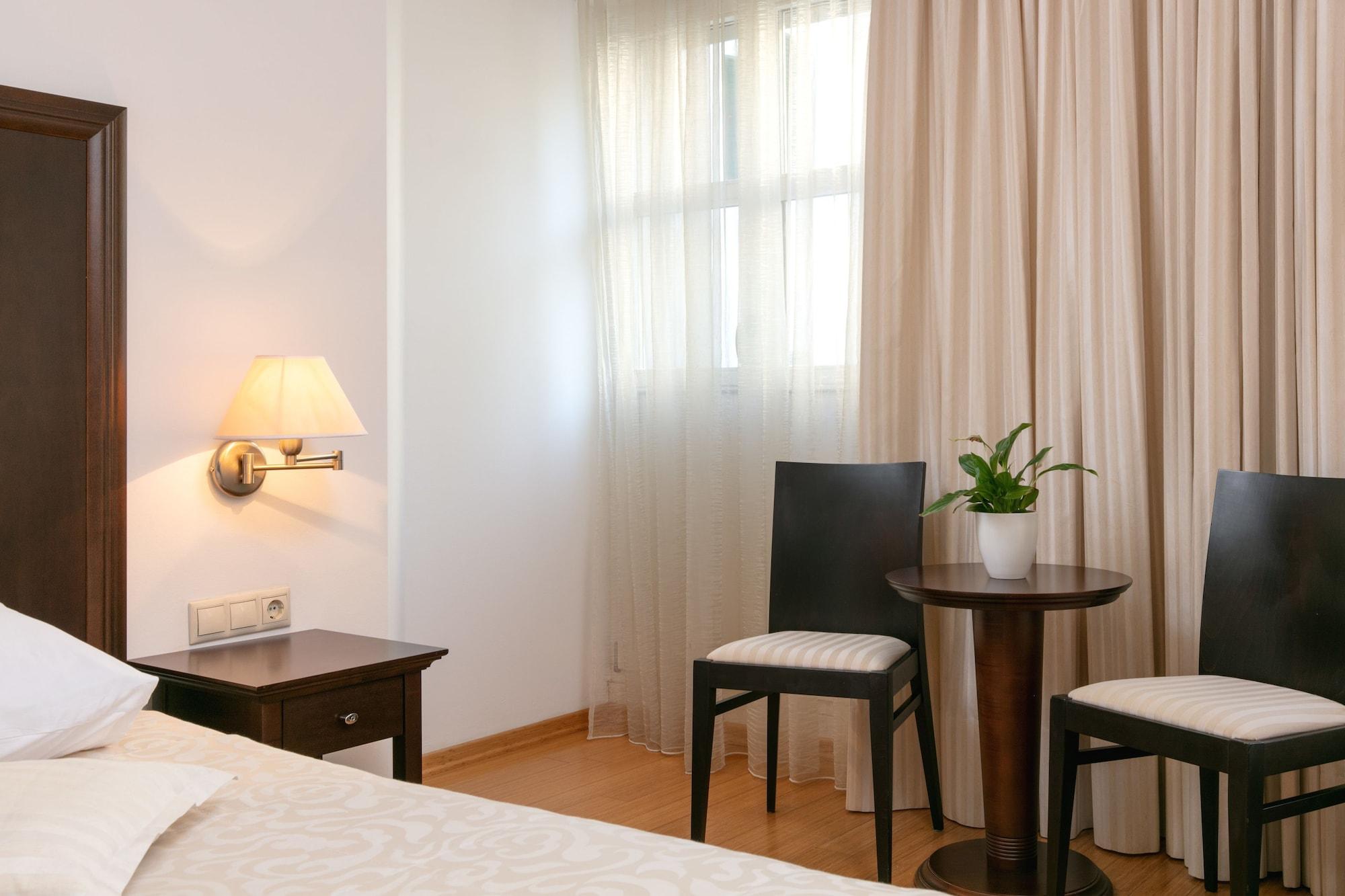 Hotel Croatia Baska Voda Ngoại thất bức ảnh