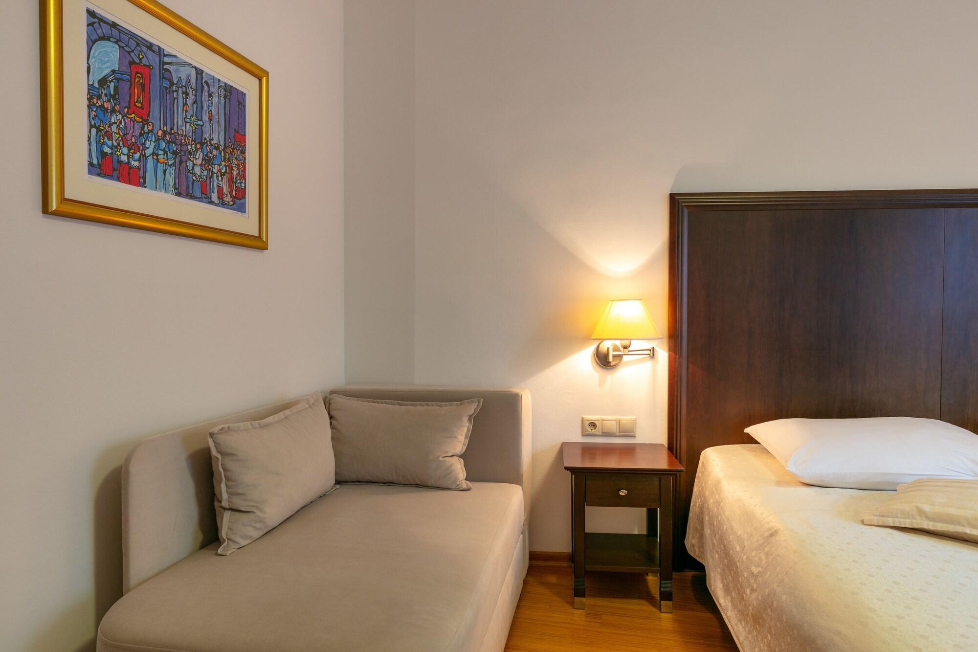 Hotel Croatia Baska Voda Ngoại thất bức ảnh