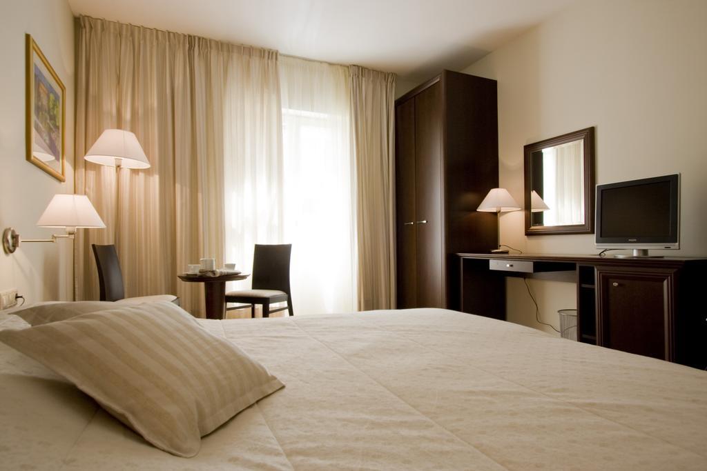 Hotel Croatia Baska Voda Ngoại thất bức ảnh