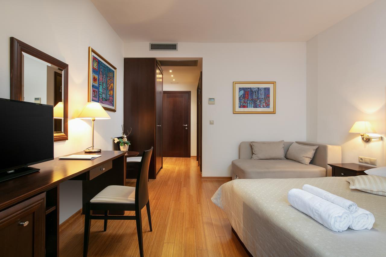 Hotel Croatia Baska Voda Ngoại thất bức ảnh